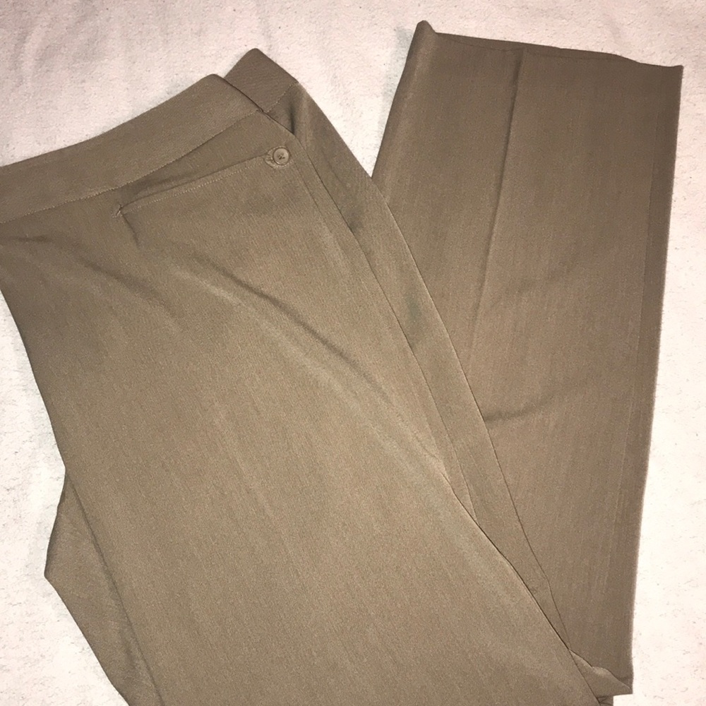 Women’s trousers